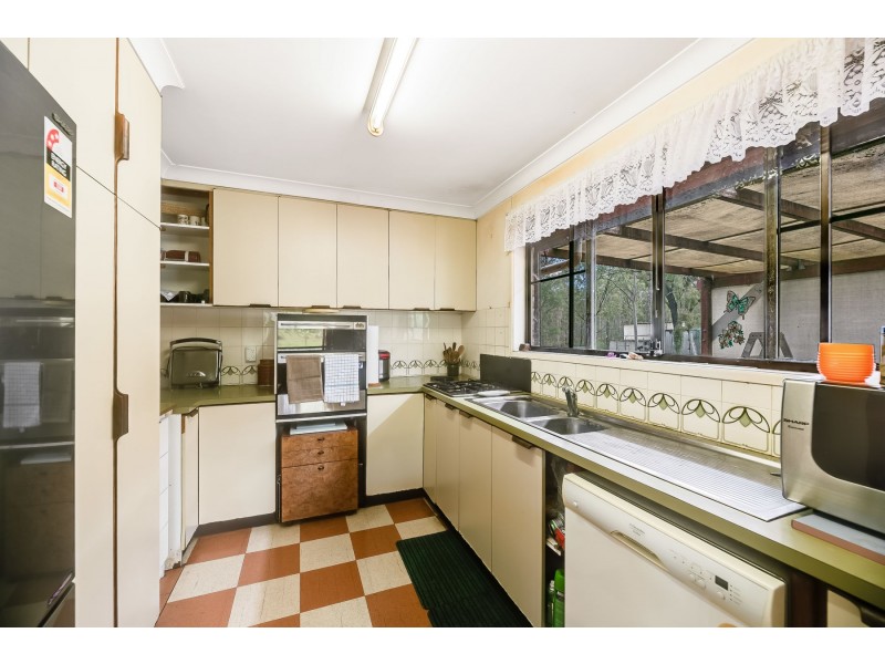 737 Murphys Creek Road, Upper Lockyer QLD 4352