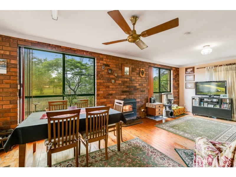 737 Murphys Creek Road, Upper Lockyer QLD 4352