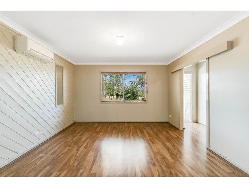 37 South Street, Rangeville QLD 4350