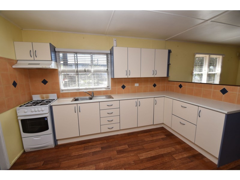 5 Greyfriars Street, Rockville QLD 4350