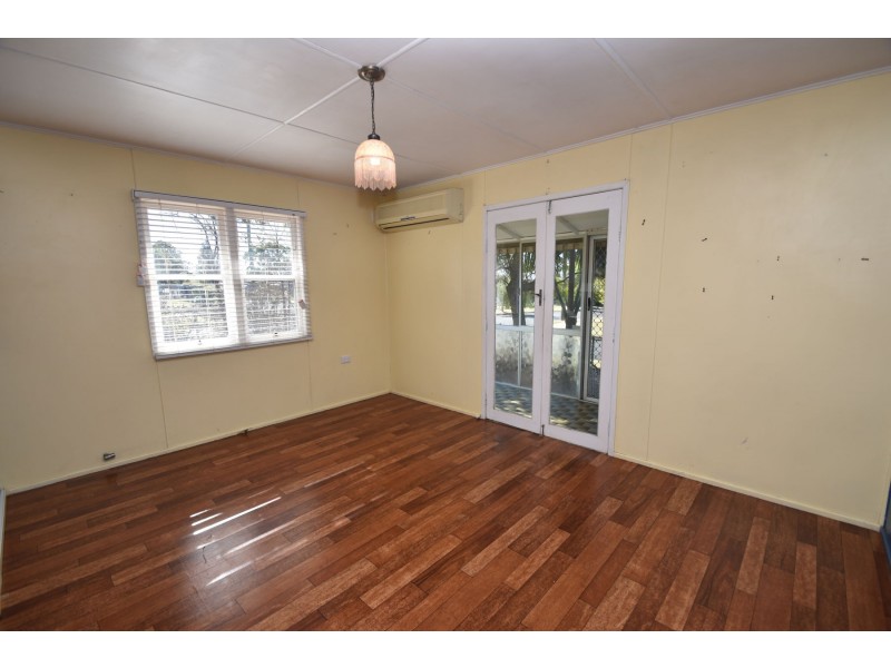 5 Greyfriars Street, Rockville QLD 4350