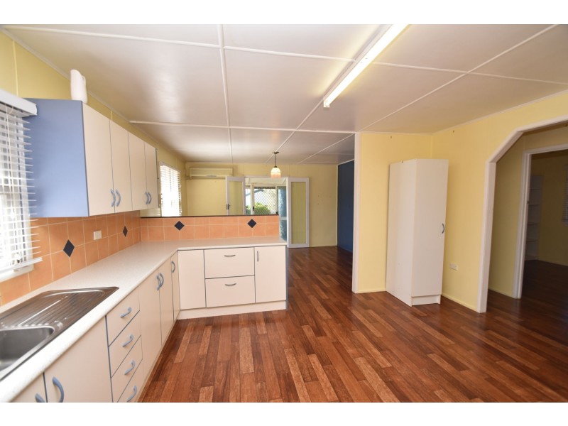 5 Greyfriars Street, Rockville QLD 4350