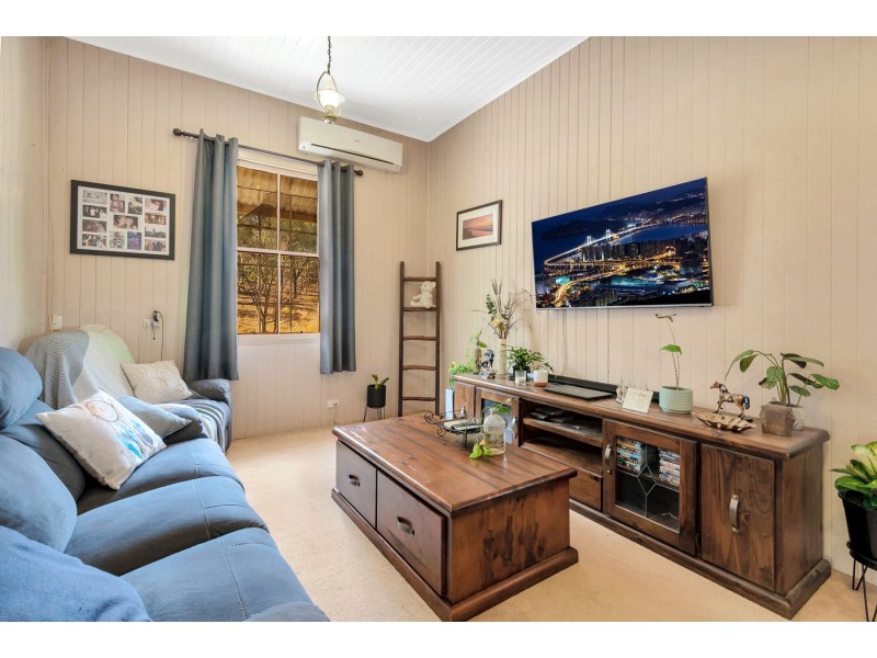 165 Koreelah Street, Upper Lockyer QLD 4352