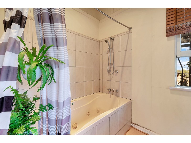 165 Koreelah Street, Upper Lockyer QLD 4352