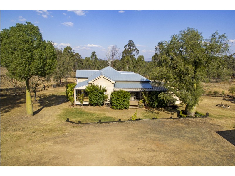 165 Koreelah Street, Upper Lockyer QLD 4352