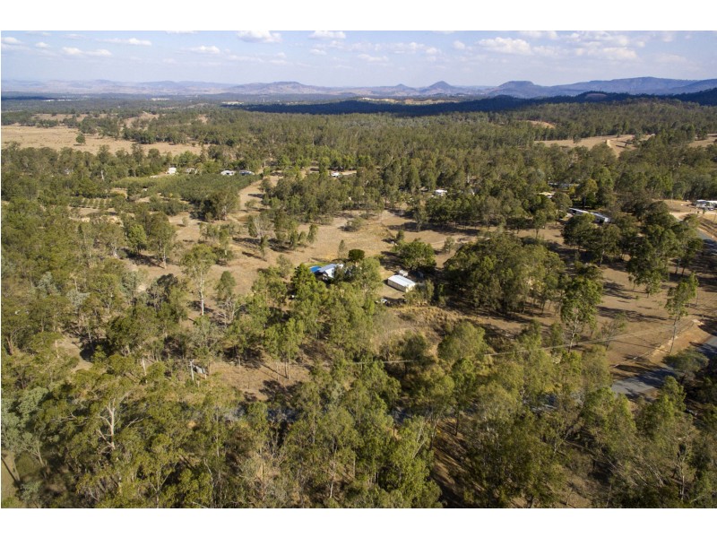 165 Koreelah Street, Upper Lockyer QLD 4352