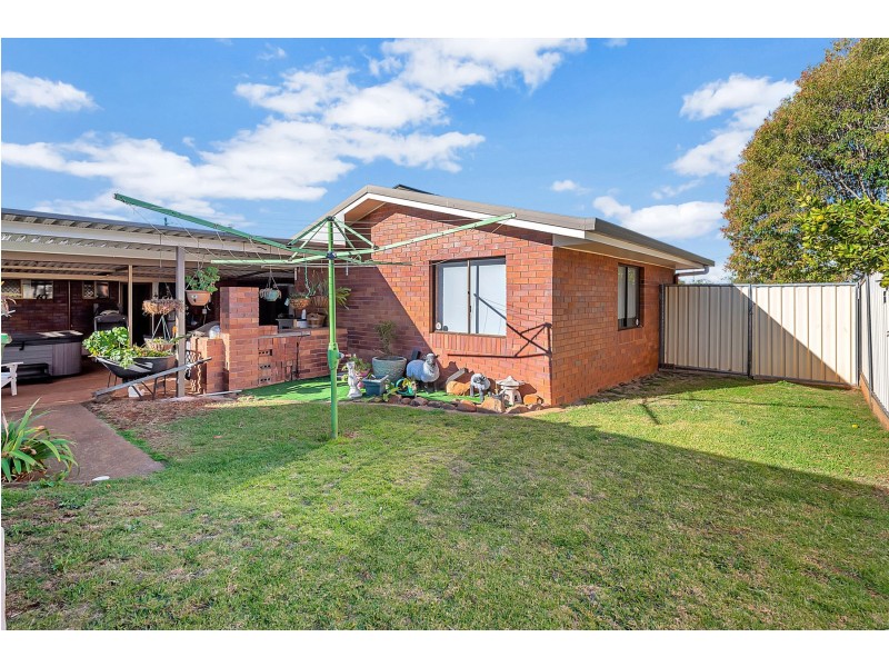 6 Pamela Street, Darling Heights QLD 4350