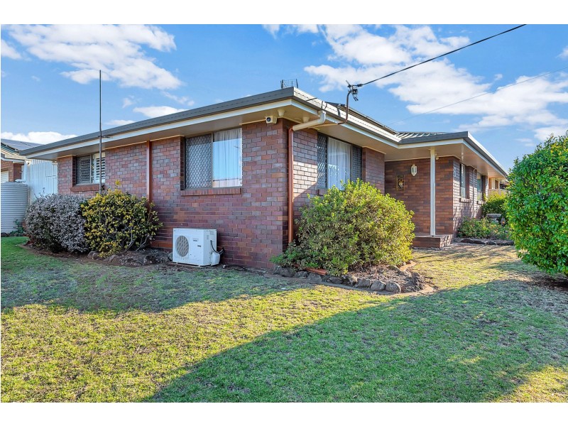 6 Pamela Street, Darling Heights QLD 4350