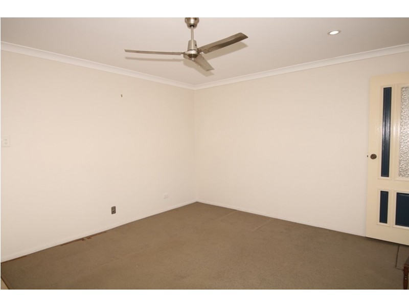 8/27 Gladstone Street, Newtown QLD 4350