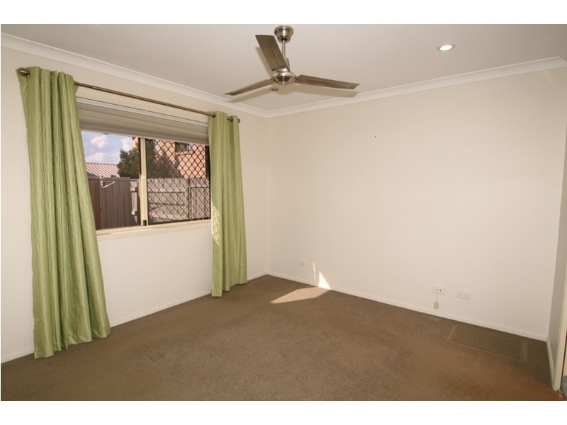 8/27 Gladstone Street, Newtown QLD 4350