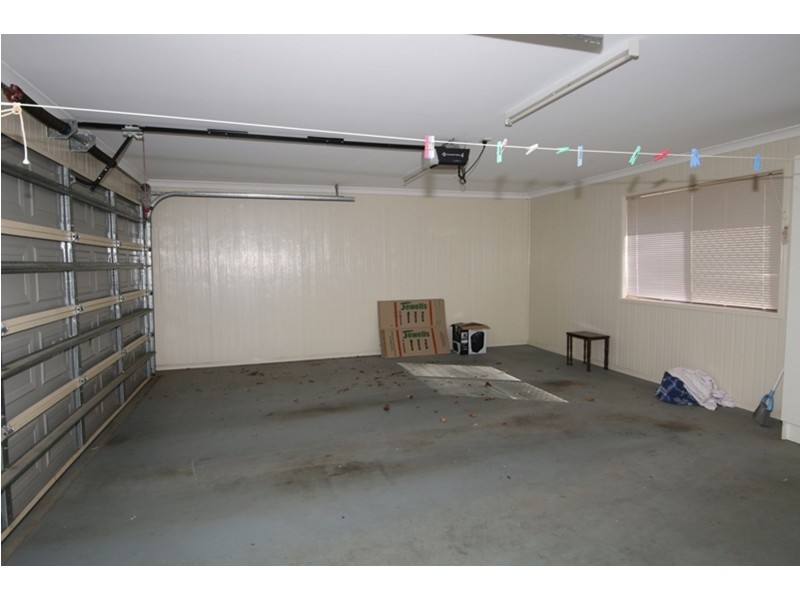 8/27 Gladstone Street, Newtown QLD 4350