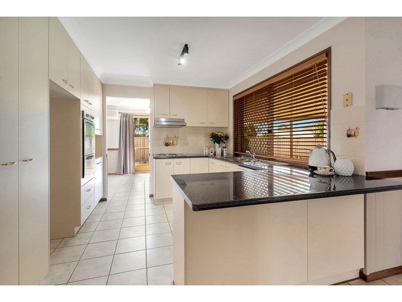 2 Tess Close, Middle Ridge QLD 4350