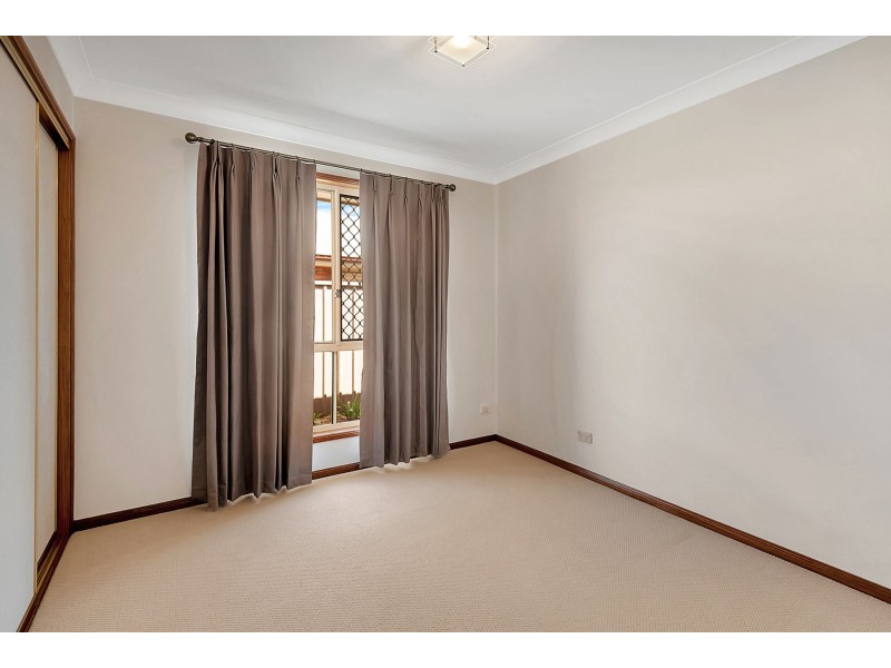 2 Tess Close, Middle Ridge QLD 4350