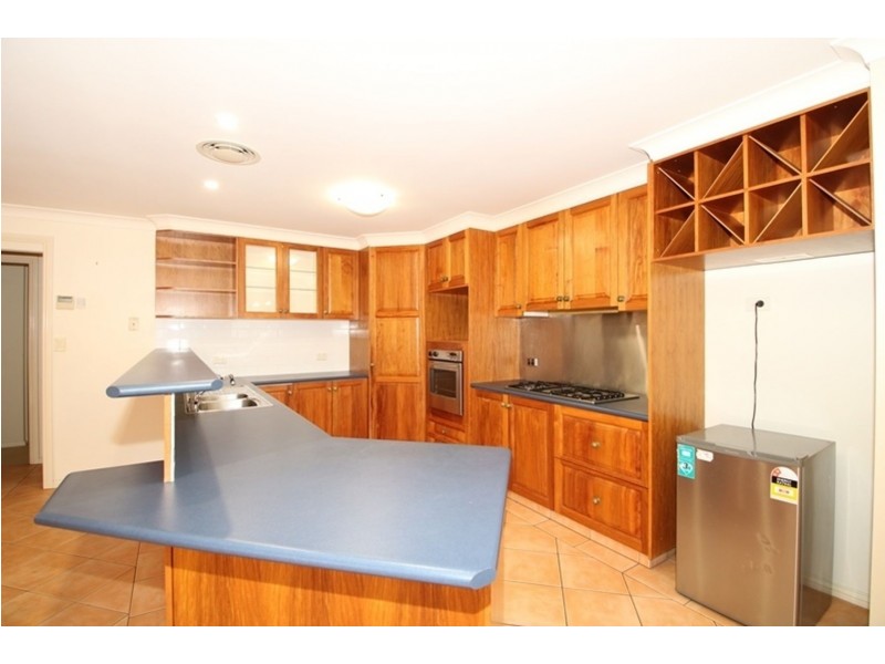 32 Ward Street, Middle Ridge QLD 4350