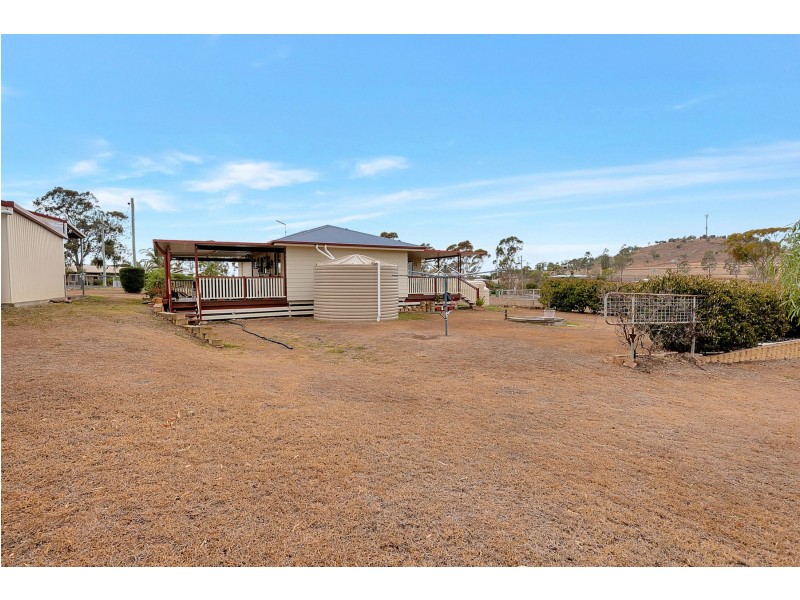 35 Thomas Street, Meringandan West QLD 4352