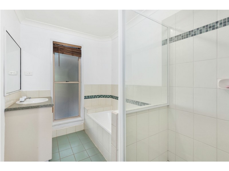 235 Nelson Street, Kearneys Spring QLD 4350
