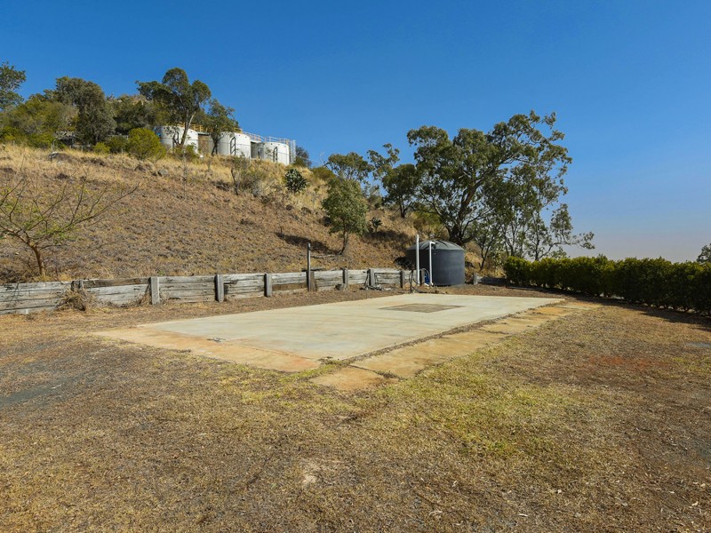 25 Rowland Court, Gowrie Mountain QLD 4350