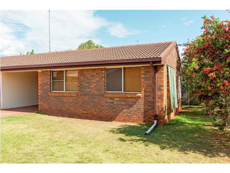 1/8 Marigold Street, Centenary Heights QLD 4350