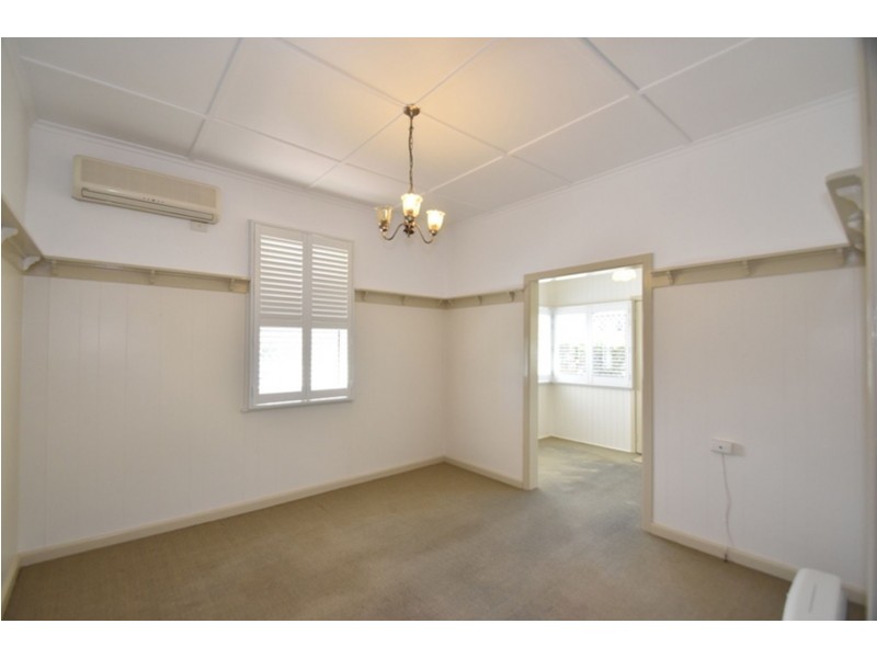 19 Weetwood Street, Newtown QLD 4350