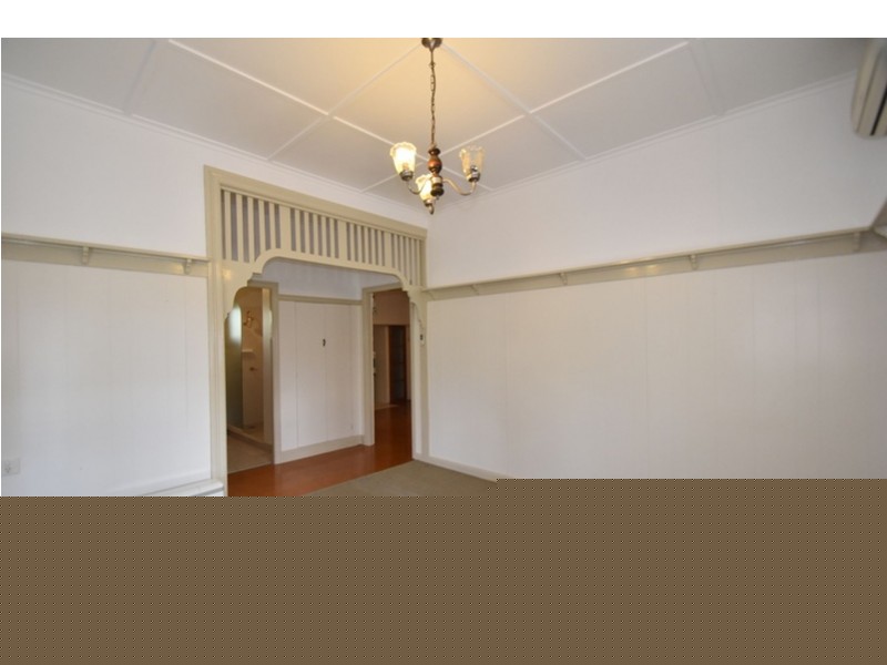 19 Weetwood Street, Newtown QLD 4350