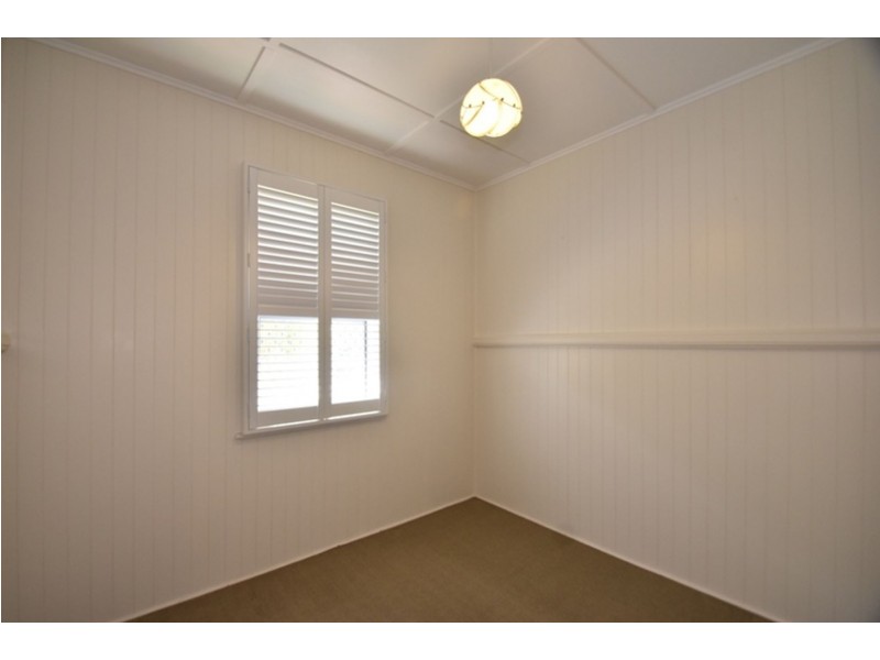 19 Weetwood Street, Newtown QLD 4350