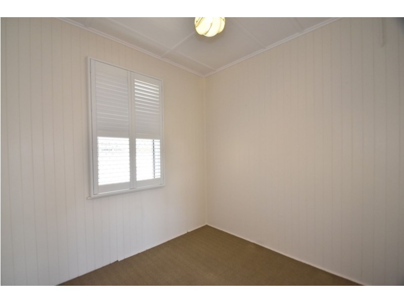 19 Weetwood Street, Newtown QLD 4350