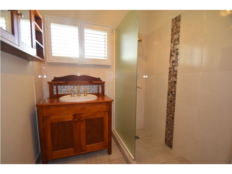 19 Weetwood Street, Newtown QLD 4350