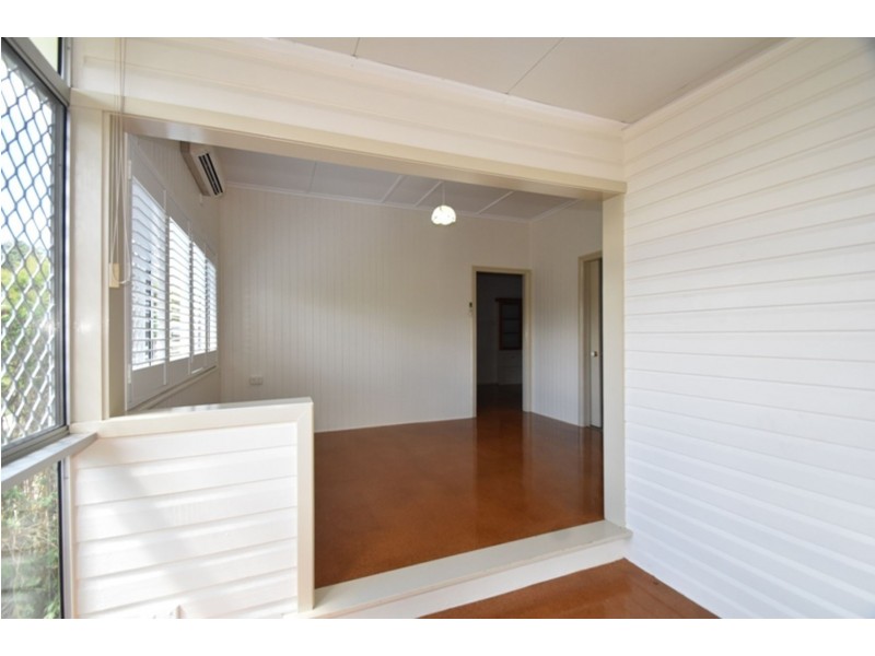 19 Weetwood Street, Newtown QLD 4350