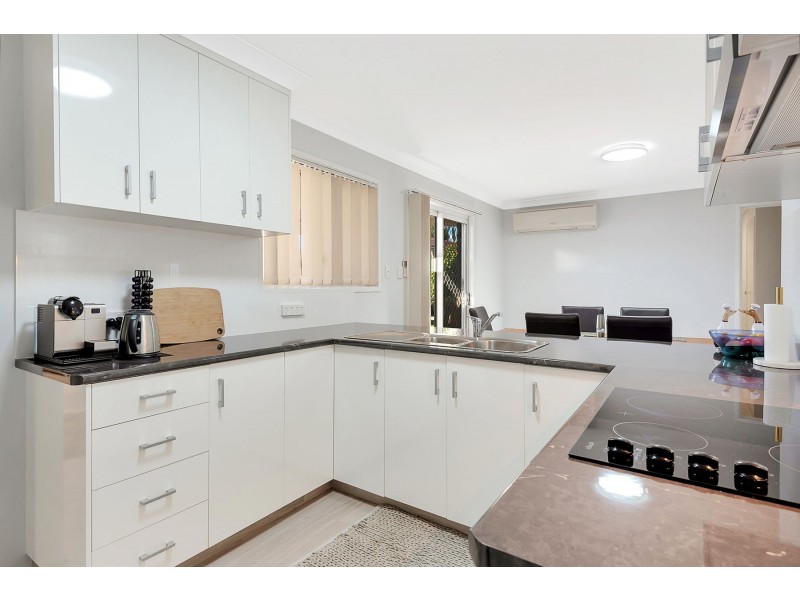 94 Kearney Street, Kearneys Spring QLD 4350