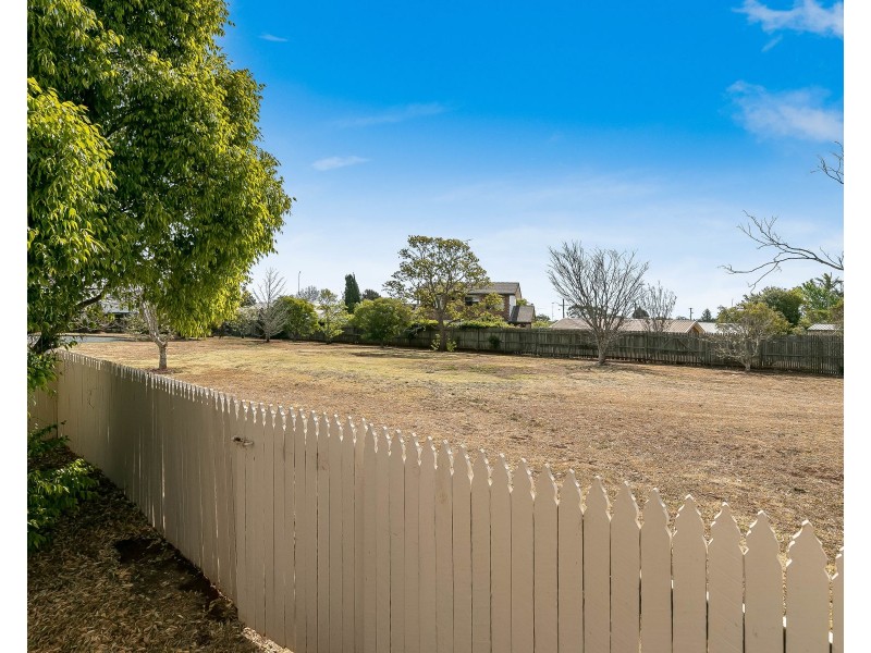 4/23 Platz Street, Darling Heights QLD 4350