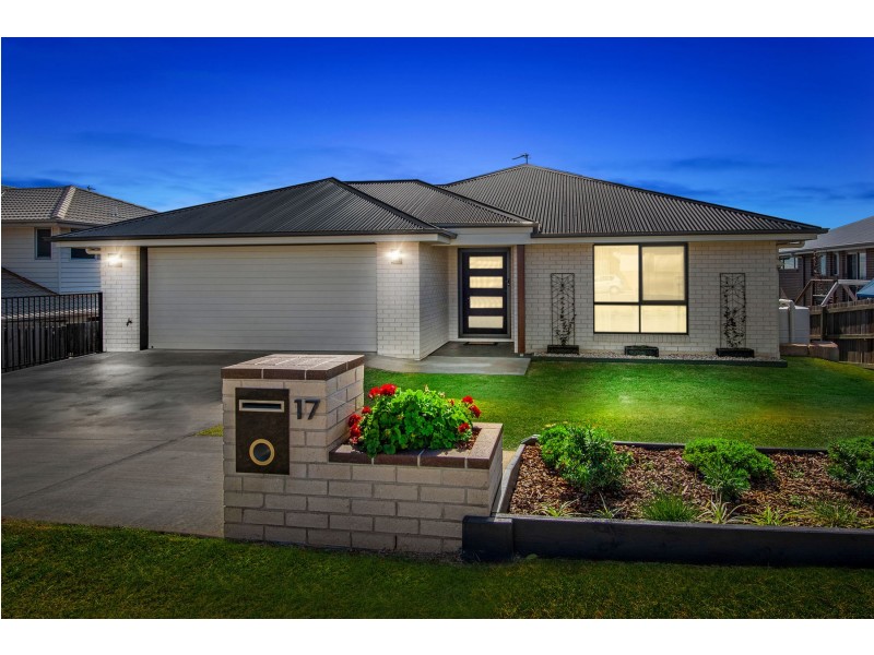 17 Sanctuary Drive, Cranley QLD 4350