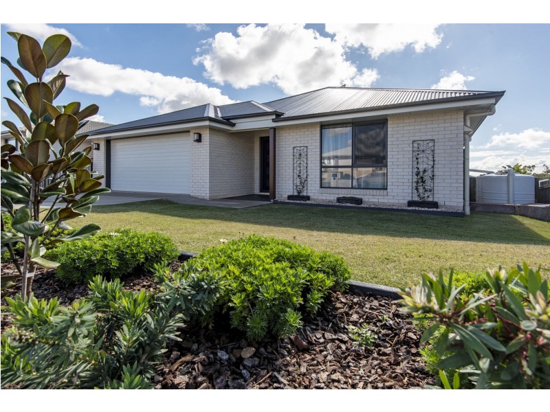 17 Sanctuary Drive, Cranley QLD 4350