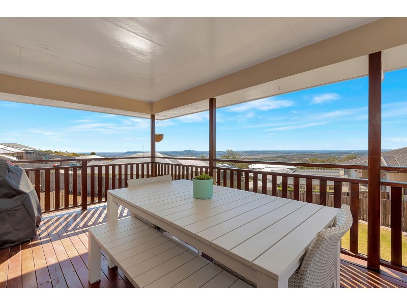 17 Sanctuary Drive, Cranley QLD 4350