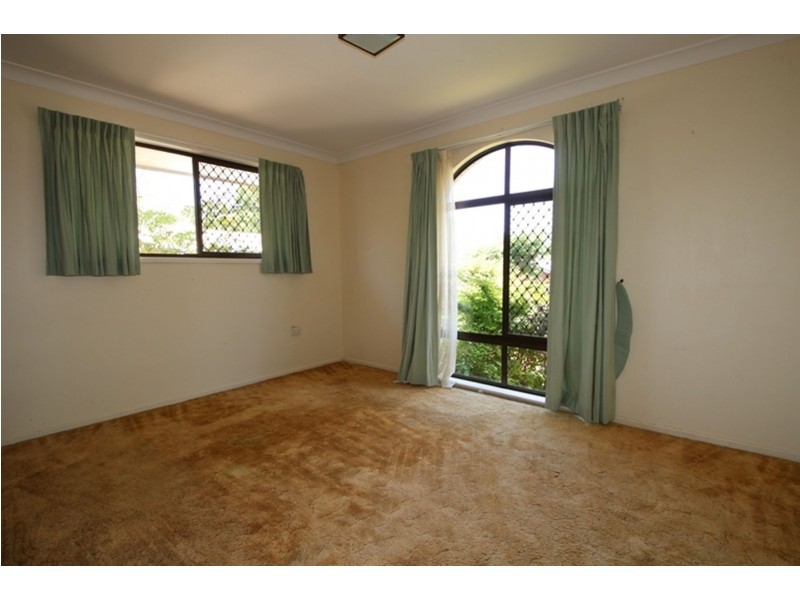 6 Azalea Court, Centenary Heights QLD 4350