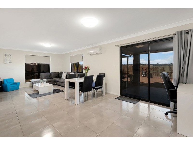 13 Wongalee Place, Cambooya QLD 4358