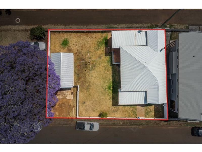 9 Kirk Street, Toowoomba City QLD 4350