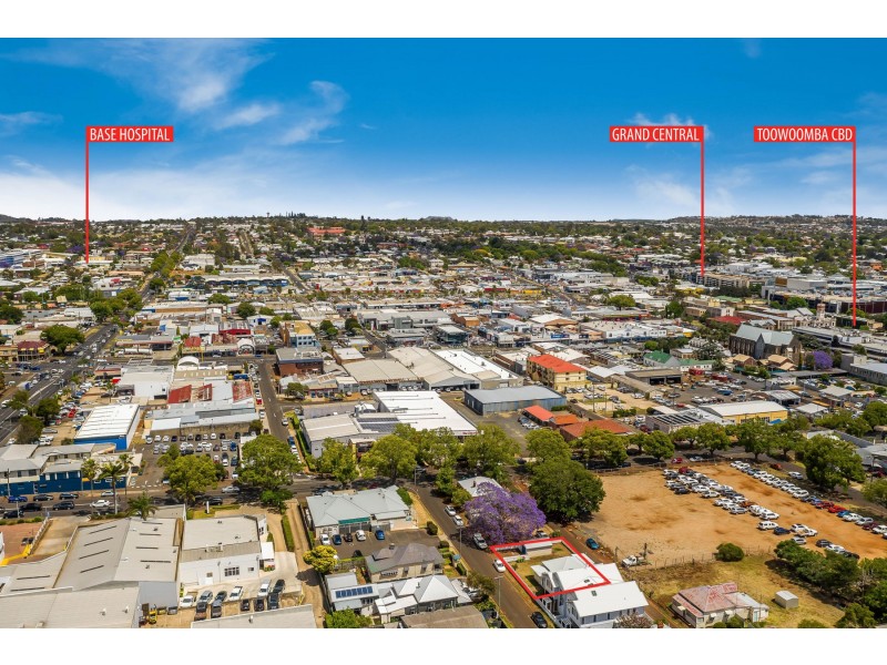 9 Kirk Street, Toowoomba City QLD 4350