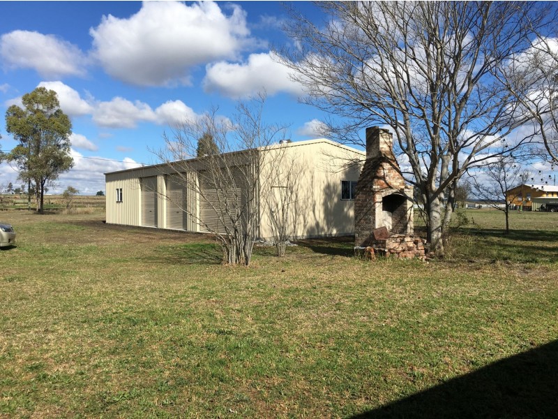 22 William Street, Clifton QLD 4361