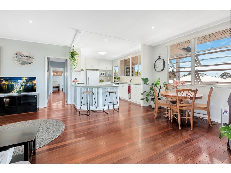 4 Corser Street, Centenary Heights QLD 4350