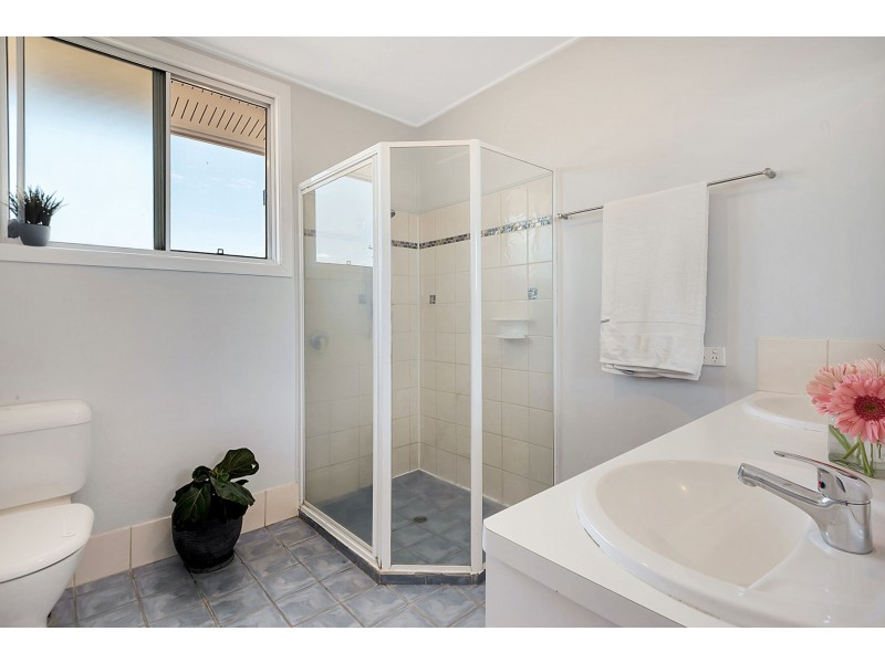 4 Corser Street, Centenary Heights QLD 4350