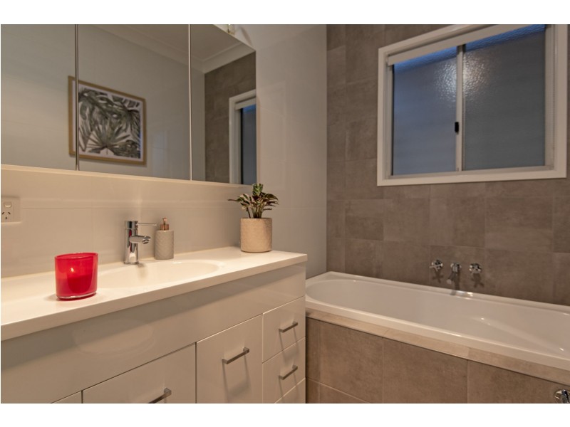 76 Glenvale Road, Harristown QLD 4350