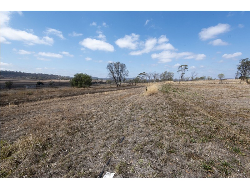 819 Toowoomba Cecil Plains Road, Wellcamp QLD 4350