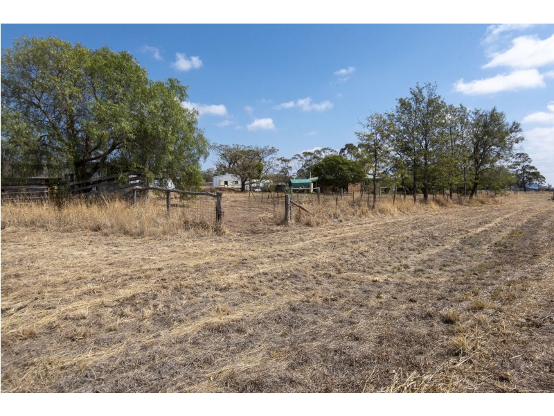 819 Toowoomba Cecil Plains Road, Wellcamp QLD 4350