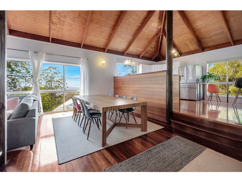 17 Harvey Street, Mount Lofty QLD 4350