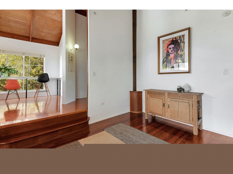 17 Harvey Street, Mount Lofty QLD 4350