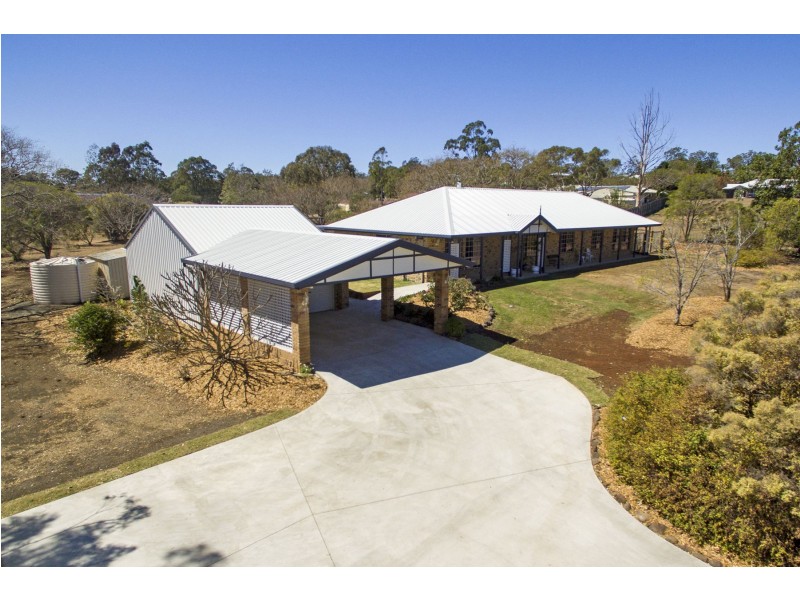 22 Hamzah Drive, Cotswold Hills QLD 4350