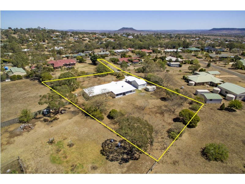 22 Hamzah Drive, Cotswold Hills QLD 4350