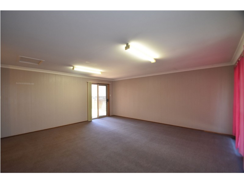 2 Danica Court, Kearneys Spring QLD 4350