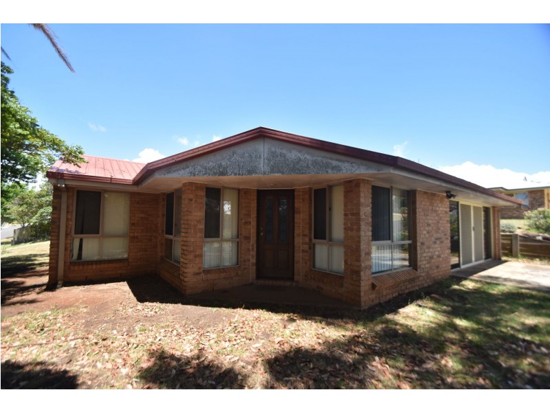 2 Danica Court, Kearneys Spring QLD 4350