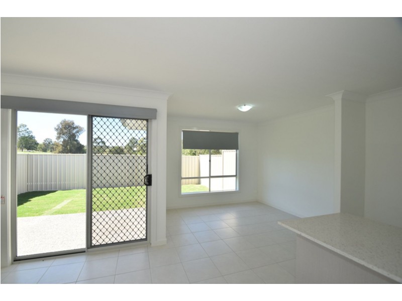 1/12 Glenwood Street, Glenvale QLD 4350